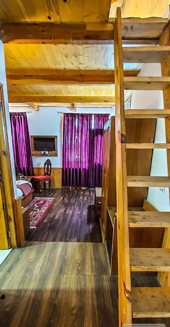 Отель The Red Apple Manali Экстерьер фото